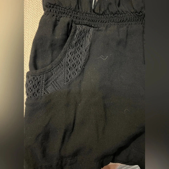 2Be Bebe black size Medium lace top romper - Picture 6 of 11